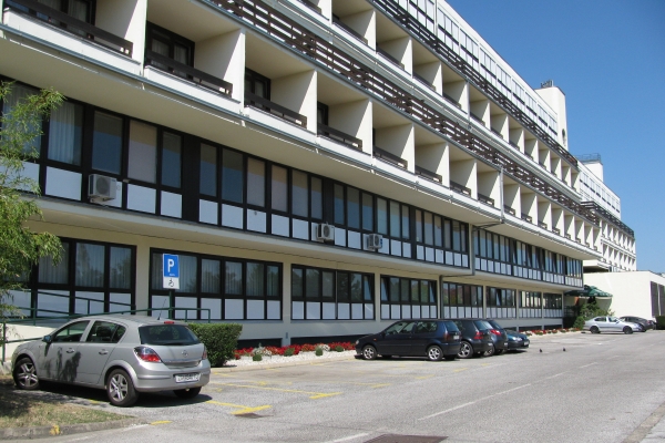 I Hotel